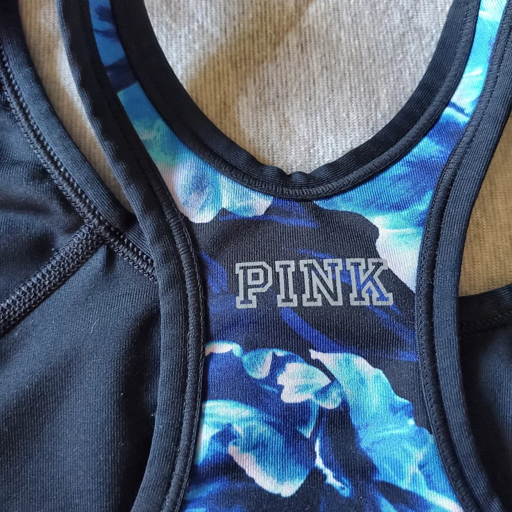 ⭐4/$20 VS PINK Ultimate‎ Unlined Sport Bra Small